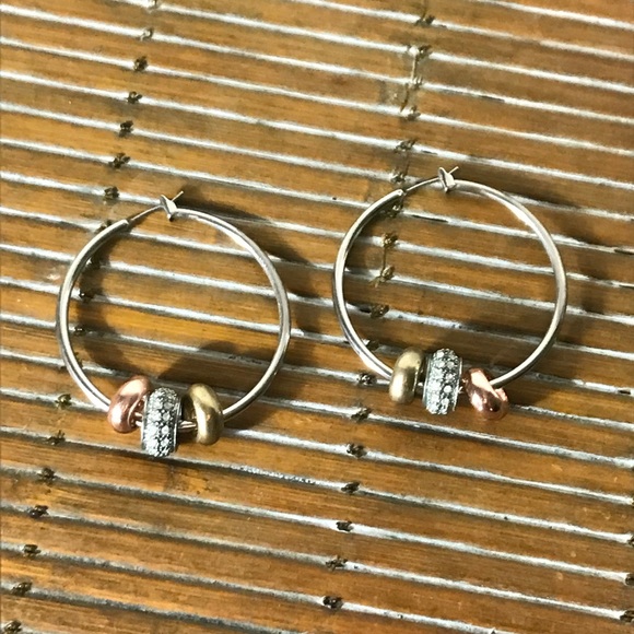 ☀️WEEKEND SALE☀️ Silver toned hoop earrings with extra hoops - Picture 2 of 6